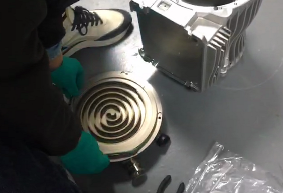 把新的O圈套在外渦盤上